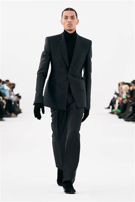 Givenchy Suits for Men for sale 